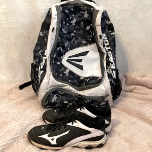 Size 8 MIZUNO Softball Cleats And Softball Bag Set